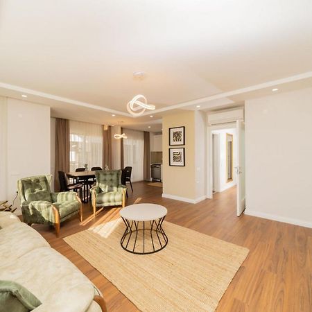 アンタルヤCentral Flat With Balcony Near Sea In Muratpasaアパートメント エクステリア 写真