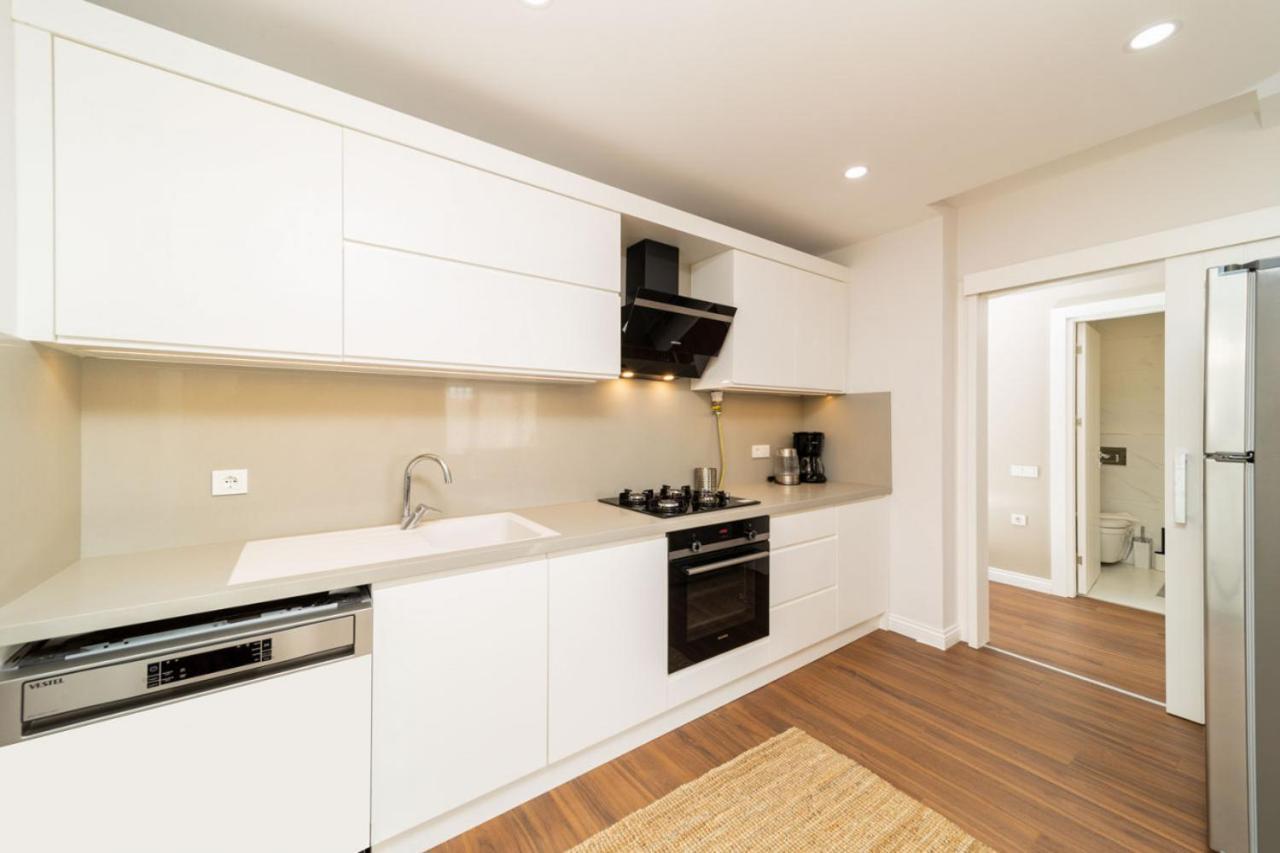 アンタルヤCentral Flat With Balcony Near Sea In Muratpasaアパートメント エクステリア 写真