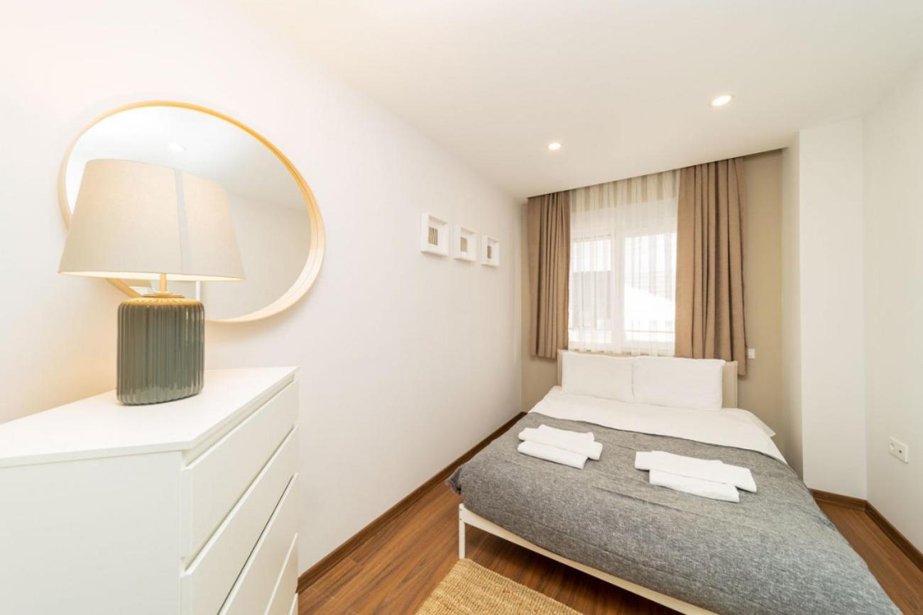 アンタルヤCentral Flat With Balcony Near Sea In Muratpasaアパートメント エクステリア 写真