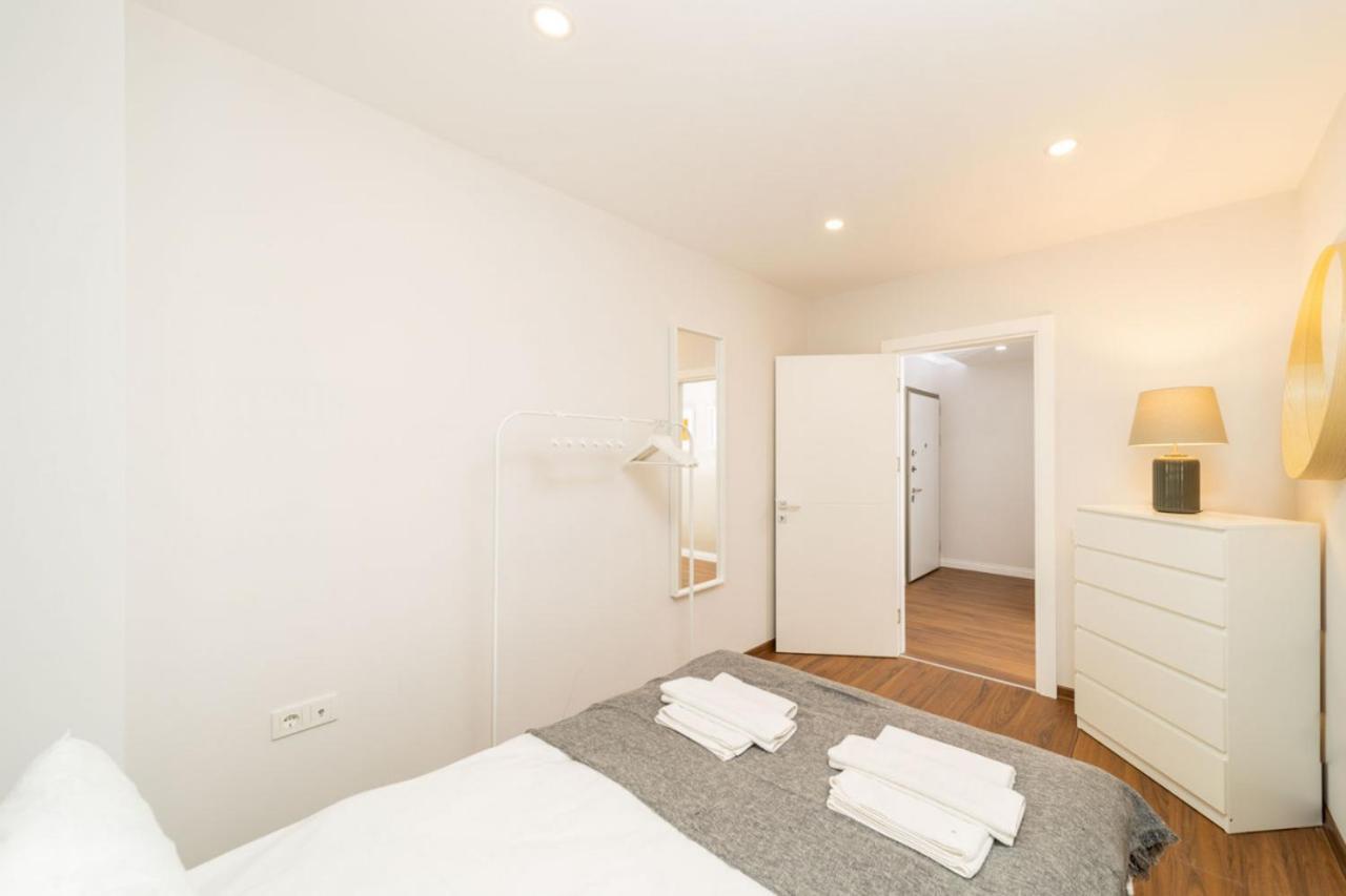 アンタルヤCentral Flat With Balcony Near Sea In Muratpasaアパートメント エクステリア 写真